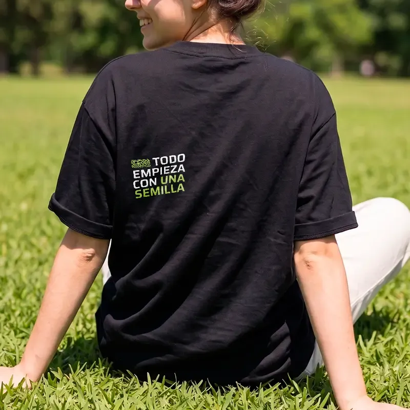 remera-maceta-negra_2.webp