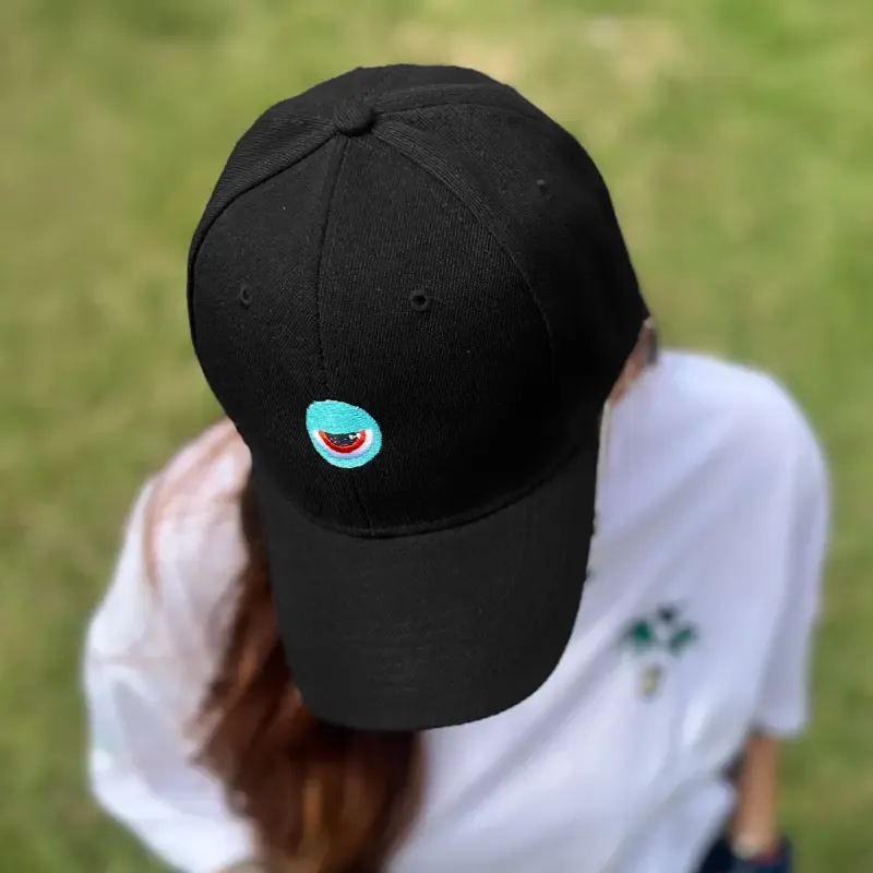 Gorra-Ojitos_2.webp